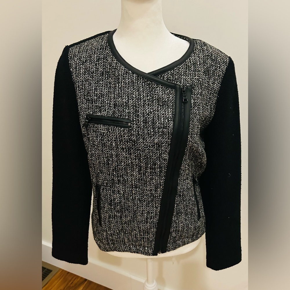 Banana Republic Women's Black and Gray Tweed  moto Jacket size 6